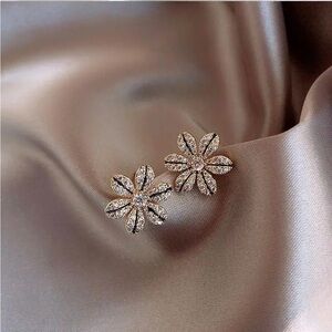 Gold‎ Plated Rhinestone Small Earrings Minimalist Stud Earrings, Alloy & Resin